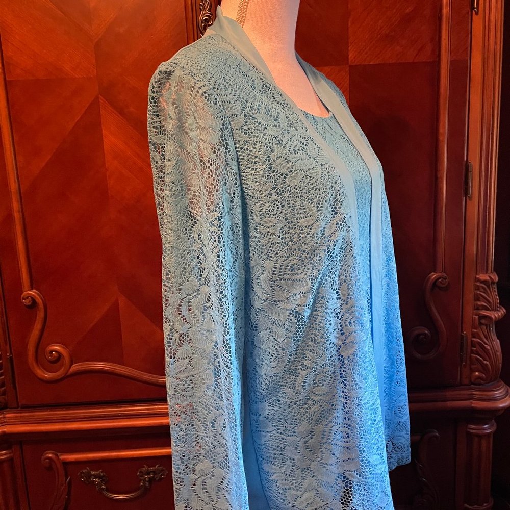 Beautiful "Salon Studio" Pantsuit - Picture 2 of 5